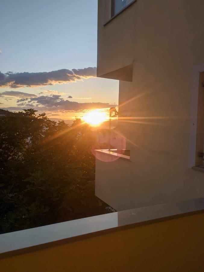 Apartmani Sanja Klenovica Zewnętrze zdjęcie