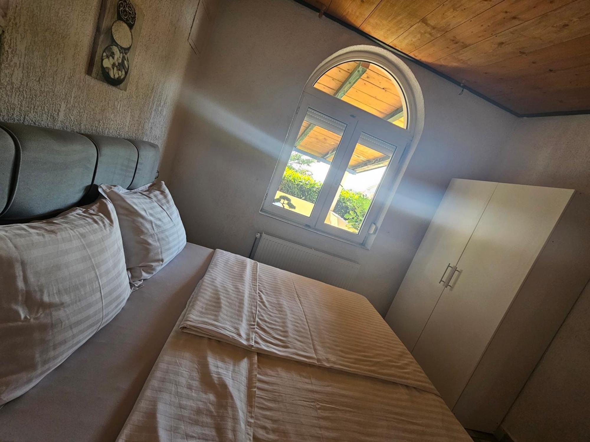 Apartmani Sanja Klenovica Zewnętrze zdjęcie