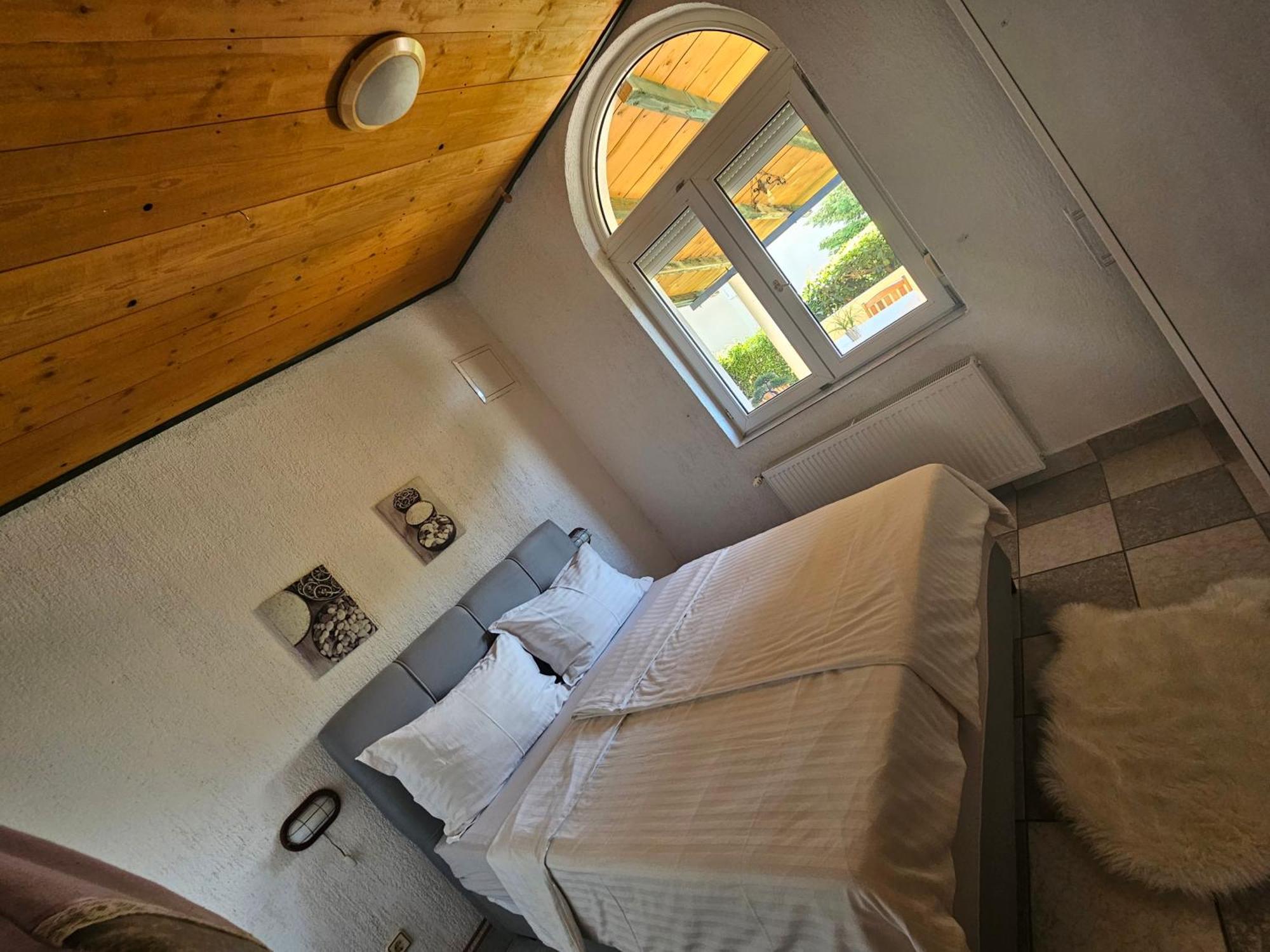 Apartmani Sanja Klenovica Zewnętrze zdjęcie